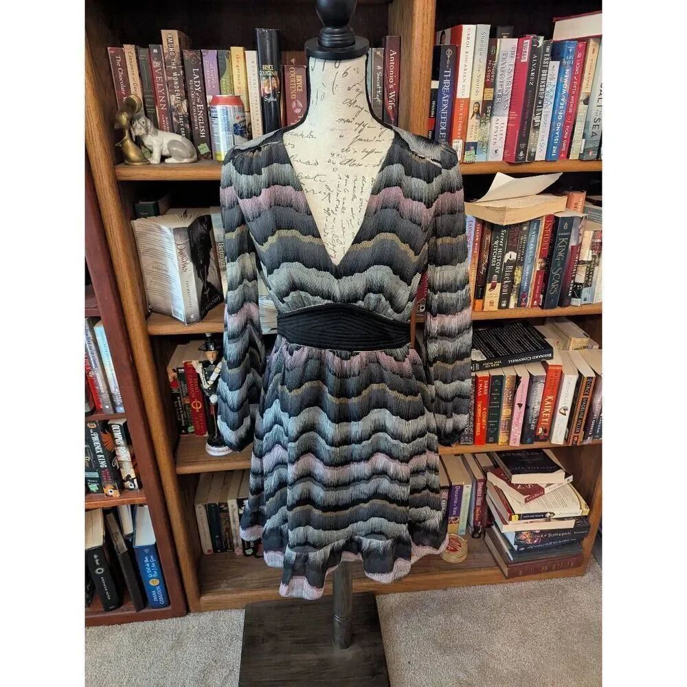 Diane Von Furstenberg Multicolor Wavy Patterned 100% Silk "Lizbeth" Dress, Size